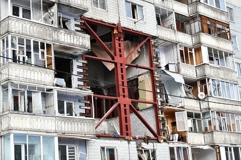 Правительство готово выплатить деньги на покупку квартир пострадавшим из дома на Батова
