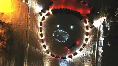 В Ярославле автомобилисты выстроились в форме символа Нового года