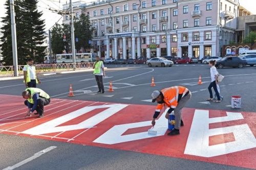 Подрядчик чуть не получил штраф за креативный пешеходный переход, нарисованный по требованию мэрии