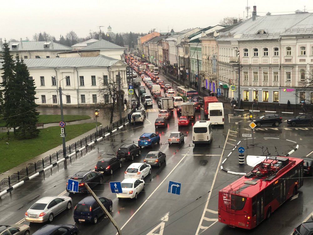 Можно ехать? В центре Ярославля вводится ограничение для движения всех видов транспорта