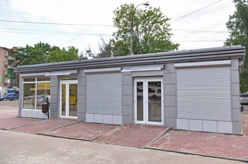 В Дзержинском районе Ярославля появился большой торговый павильон