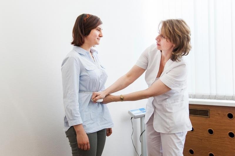 Как безопасно похудеть к Новому году? Ответ специалиста