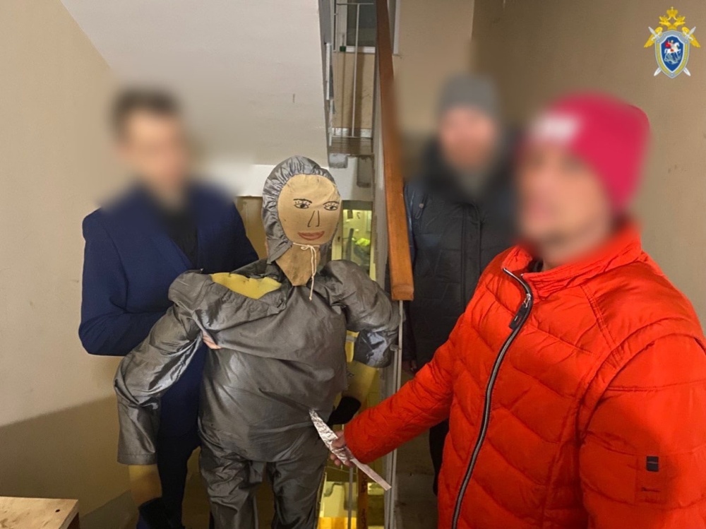 Выпивали в подъезде и поссорились: в Ярославле мужчина чуть не зарезал товарища
