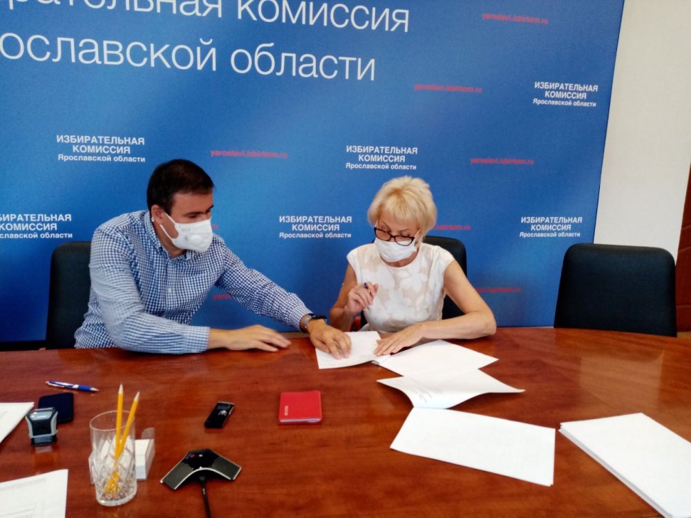 Лариса Ушакова подала документы в Избирательную комиссию Ярославской области для выдвижения на пост депутата Государственной Думы