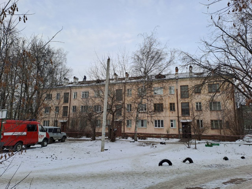 Любил погулять: жители дома на улице Кузнецова в Ярославле рассказали о взрыве, первых последствиях и пострадавшем