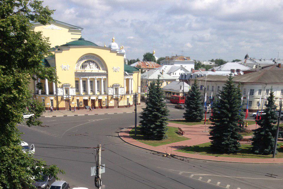 Владимир Путин поручил к осени включить Волковский театр в свод особо ценных объектов культурного наследия