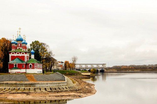 В Угличе власти заставляют застройщиков снести этажи уже построенных домов