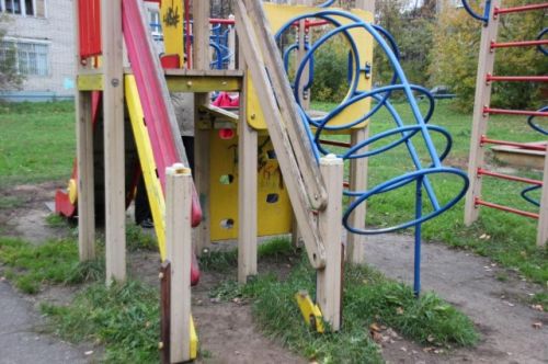  В Ярославле проверили состояние детских городков 