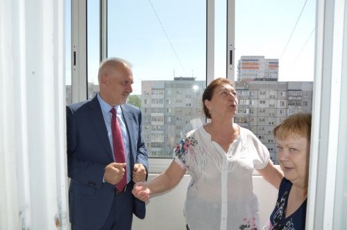 Жильцы неотапливаемого корпуса бывшего оборонного завода в Ярославле дождались квартир