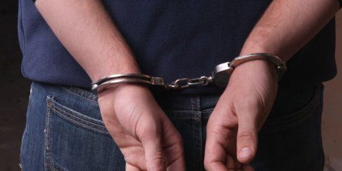 В Ярославском районе из дачного дома мужчина похитил икону 