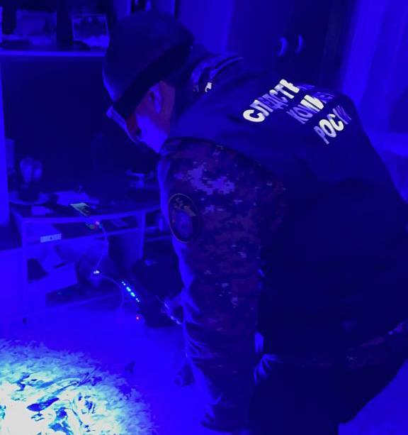 Вонзила брату нож в шею: в Тутаеве задержали женщину за покушение на убийство