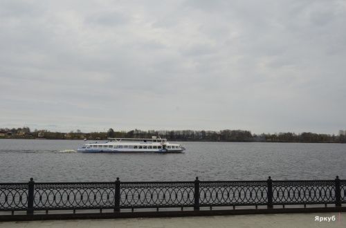 Ярославский речной порт подарит шампанское за имя для теплохода