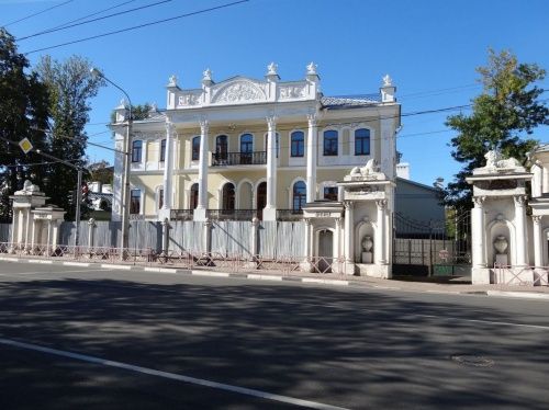 В Ярославле разрешили строительство многоэтажки у старинной усадьбы