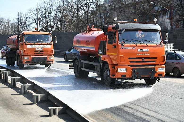 В Ярославле «Горзеленхозстрой» ищет водителей КДМ за 80 тысяч рублей в месяц