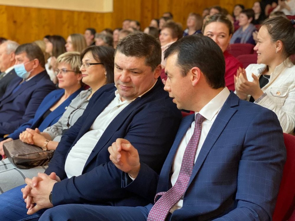 Андрей Коваленко: Строительство Ледового Дворца в Тутаеве отвечает поручению президента
