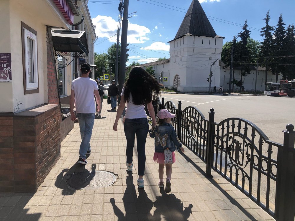Как назвать ребенка в 2021 году: список самых красивых имен для девочек и мальчиков 