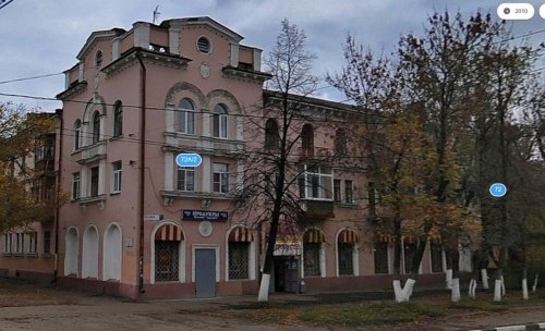 Ярославский активист предложил ФСБ взять шефство над мемориальной доской преемника Феликса Дзержинского, что установлена на одном из домов по проспекту Октября
