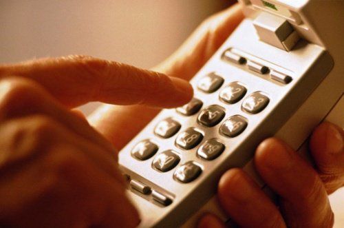 Операторов связи обязали блокировать ложные звонки о минированиях