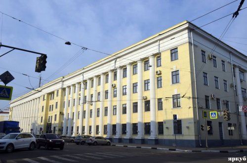 УМВД России по Ярославской области осталось без уборки из-за нерадивого подрядчика