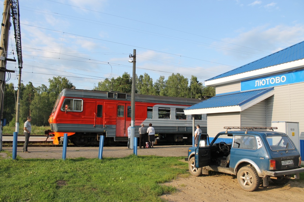 Школьники и студенты Ярославской области смогут ездить по железной дороге за полцены