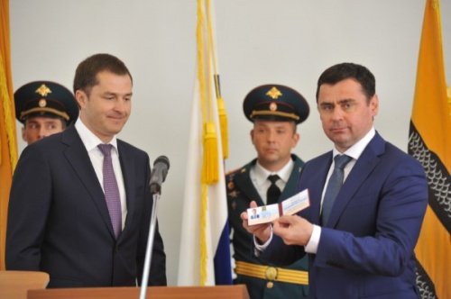 «Болевых точек много». Губернатор Миронов поздравил Владимира Волкова с победой на выборах мэра Ярославля