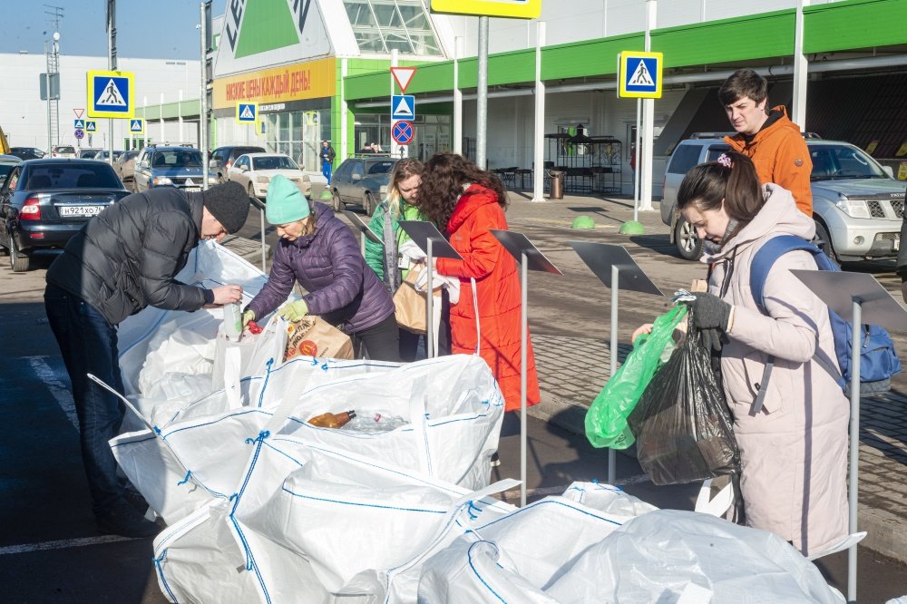 В Заволжском районе Ярославля прошла пилотная акция по сбору вторсырья