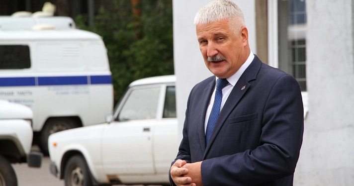 Люди в больнице: глава Рыбинска попал в аварию