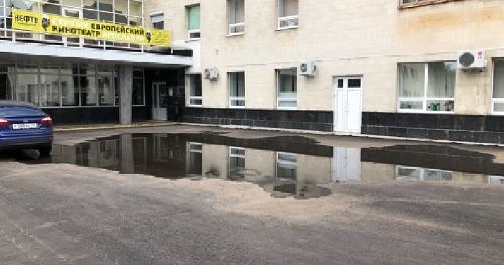 Руководство «Нефтяника» не стало оценивать качество нового асфальта перед ДК