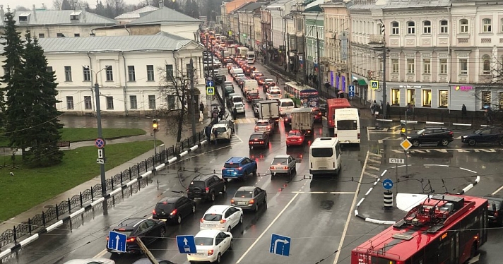 Можно ехать? В центре Ярославля вводится ограничение для движения всех видов транспорта