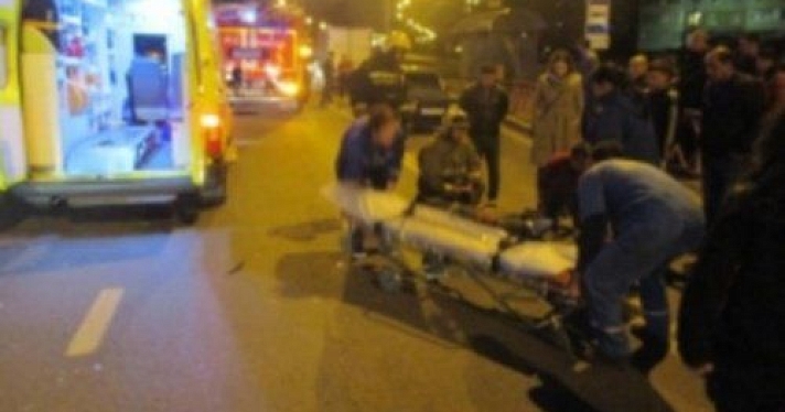 В Заволжском районе Ярославля водитель автомобиля «ВАЗ-2107» сбил двух пешеходов 