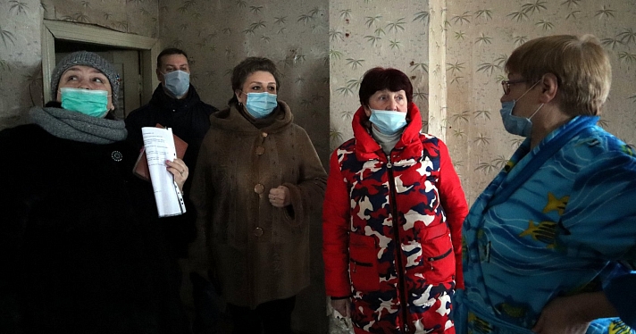 Дом в Угличе рушится на глазах: ярославцы просят губернатора о помощи_170265