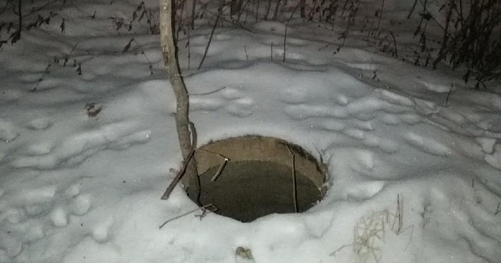 «Там ходят дети!»: ярославцы жалуются на открытые люки