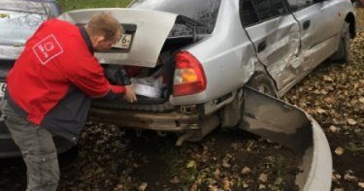 Четыре автомобиля не поделили перекресток в Ярославле 