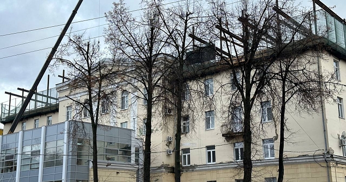 В Ярославле начали возводить новую пристройку к дому на улице Победы_225311