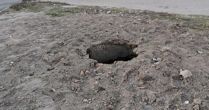 Фото дня. Ярославцы нашли в городе «подземный портал»_169029