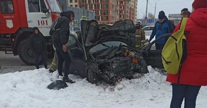 ДТП во Фрунзенском районе: водитель госпитализирован