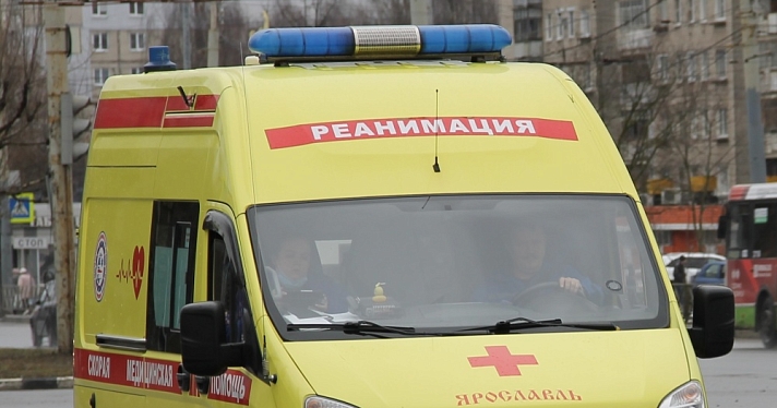 В центре Ярославля на улице скончалась женщина