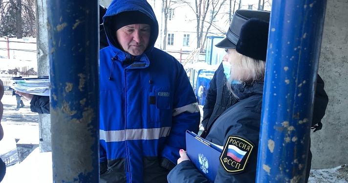 Собственники требуют вернуть деньги за квартиры: приставы накрыли стройку в центре Ярославля_171631