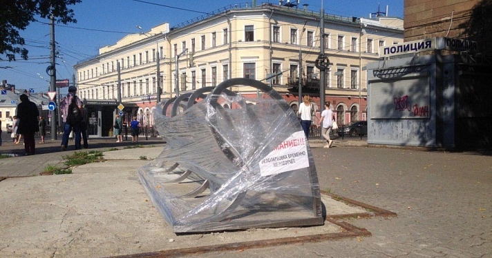 На Богоявленской площади временно закрыли велопарковку