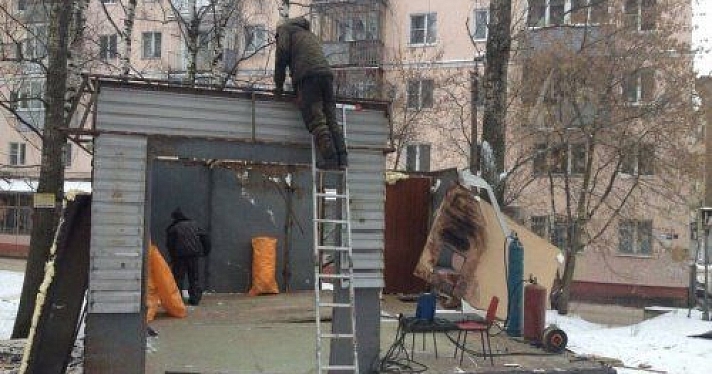 Сроки сноса ларьков в Ярославле вновь сдвинули. Владимир Слепцов недоволен работой подчиненных и подозревает их в лоббировании бизнеса
