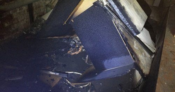В мебельном цехе Ярославля произошел пожар 